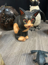 Load image into Gallery viewer, Bundle of wooden sculptures
