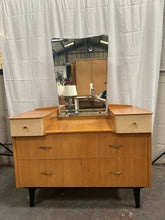 Load image into Gallery viewer, Vintage G-Plan dressing table
