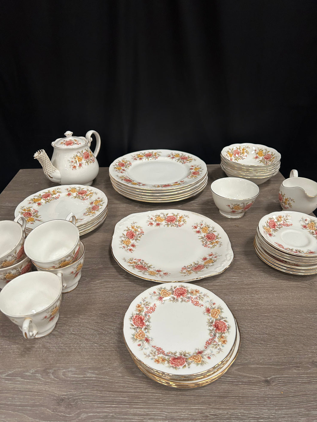 ColClough Dinner Set