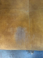 Load image into Gallery viewer, Louise Redknapp Sofa
