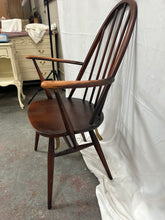 Load image into Gallery viewer, Vintage mid-century ercol 365A quaker armchair
