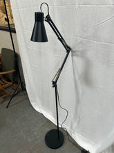 Load image into Gallery viewer, Standing office lamp
