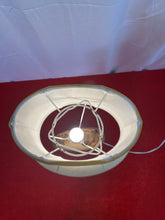 Load image into Gallery viewer, Ceramic table lamp
