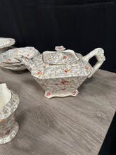 Load image into Gallery viewer, James Kent "pearl delight" tea collection
