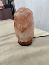 Load image into Gallery viewer, Himalayan pink salt lamp
