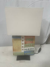 Load image into Gallery viewer, Vintage ceramic table lamp

