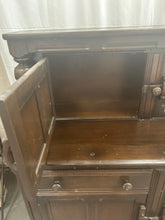 Load image into Gallery viewer, Vintage Ercol Display Case
