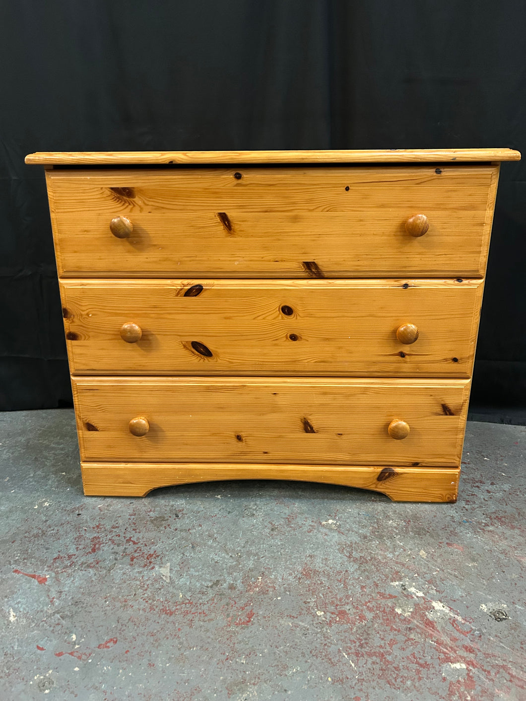 Pine Chest Of Drawers