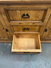Load image into Gallery viewer, Mexican pine sideboard
