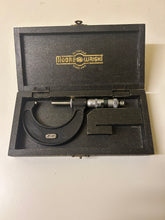 Load image into Gallery viewer, Vintage Micrometre
