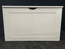 Load image into Gallery viewer, White toy/blanket box
