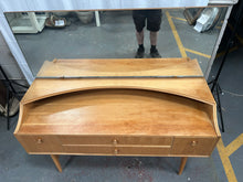 Load image into Gallery viewer, Vintage Meredew sideboard
