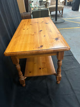 Load image into Gallery viewer, Pine Coffee Table
