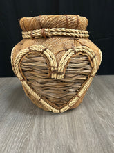 Load image into Gallery viewer, Wicker basket
