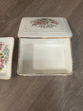 Load image into Gallery viewer, Vintage paragon trinket set
