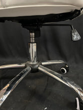 Load image into Gallery viewer, Yaheetech White Leather Office Chair
