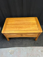 Load image into Gallery viewer, Oak Coffee Table
