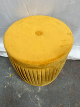 Load image into Gallery viewer, Mustard ottoman
