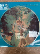 Load image into Gallery viewer, Guns N&#39; Roses
