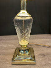 Load image into Gallery viewer, Vintage Lamp
