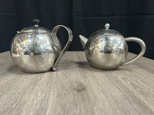 Load image into Gallery viewer, Vintage tea pots
