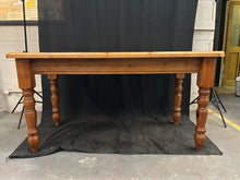 Load image into Gallery viewer, Pine Dining table
