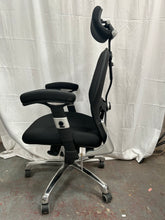 Load image into Gallery viewer, Ergo mesh 24hr office chair
