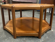 Load image into Gallery viewer, Vintage octogen mid-century coffee table
