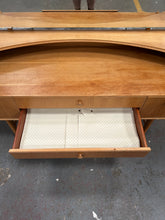 Load image into Gallery viewer, Vintage Meredew sideboard
