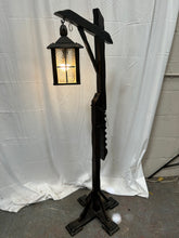 Load image into Gallery viewer, Vintage latten floor lamp
