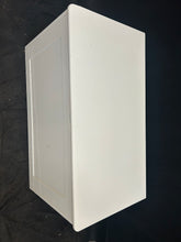 Load image into Gallery viewer, White toy/blanket box
