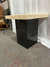 Load image into Gallery viewer, Strasbourg marble lamp table

