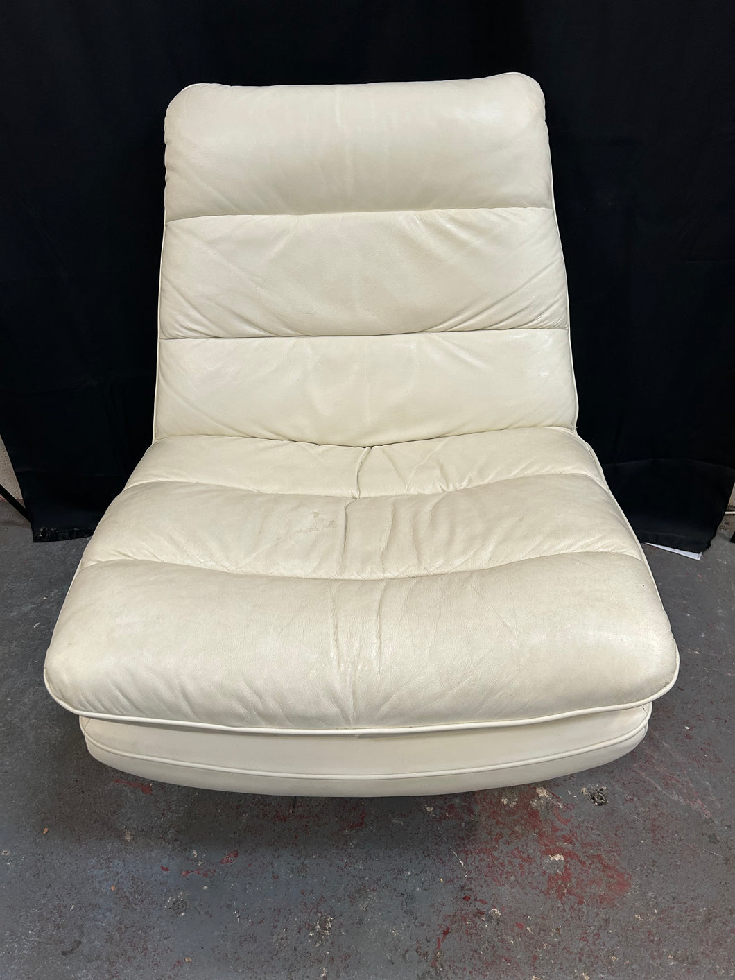 Halo Hash Leather Arm Chair