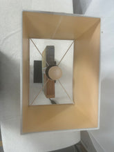 Load image into Gallery viewer, Vintage ceramic table lamp
