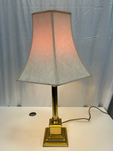 Load image into Gallery viewer, Lamp
