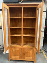 Load image into Gallery viewer, solid oak display case

