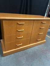Load image into Gallery viewer, Solid Oak Chest Of Drawers
