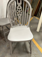 Load image into Gallery viewer, Drop leave dining table &amp; chairs
