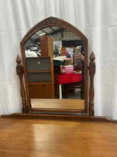 Load image into Gallery viewer, Vintage oak old charm dressing table with mirror
