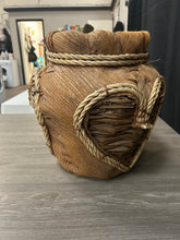 Load image into Gallery viewer, Wicker basket
