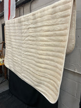 Load image into Gallery viewer, White Woolly Wool Throw
