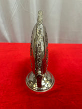 Load image into Gallery viewer, Queen Anne silver plated folding cake stand
