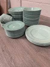 Load image into Gallery viewer, Green Dinner Set

