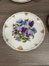 Load image into Gallery viewer, Royal Albert "the queens mothers favourite" plate collection

