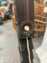 Load image into Gallery viewer, Vintage latten floor lamp
