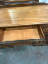 Load image into Gallery viewer, Vintage oak old charm dressing table with mirror
