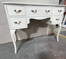 Load image into Gallery viewer, dressing table
