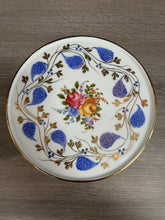 Load image into Gallery viewer, Vintage Porcelain Cake Pedestal

