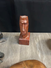 Load image into Gallery viewer, Bundle of wooden sculptures
