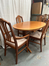 Load image into Gallery viewer, Parker Knoll dining table &amp; chairs
